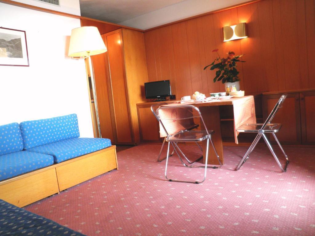 R.T.A. Hotel Des Alpes 2 Madonna di Campiglio Exterior photo
