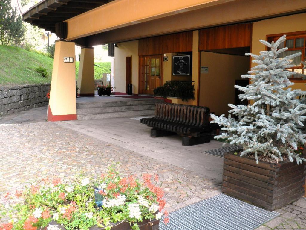 R.T.A. Hotel Des Alpes 2 Madonna di Campiglio Exterior photo