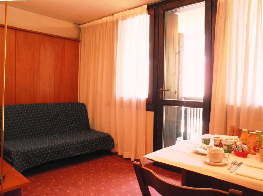 R.T.A. Hotel Des Alpes 2 Madonna di Campiglio Room photo