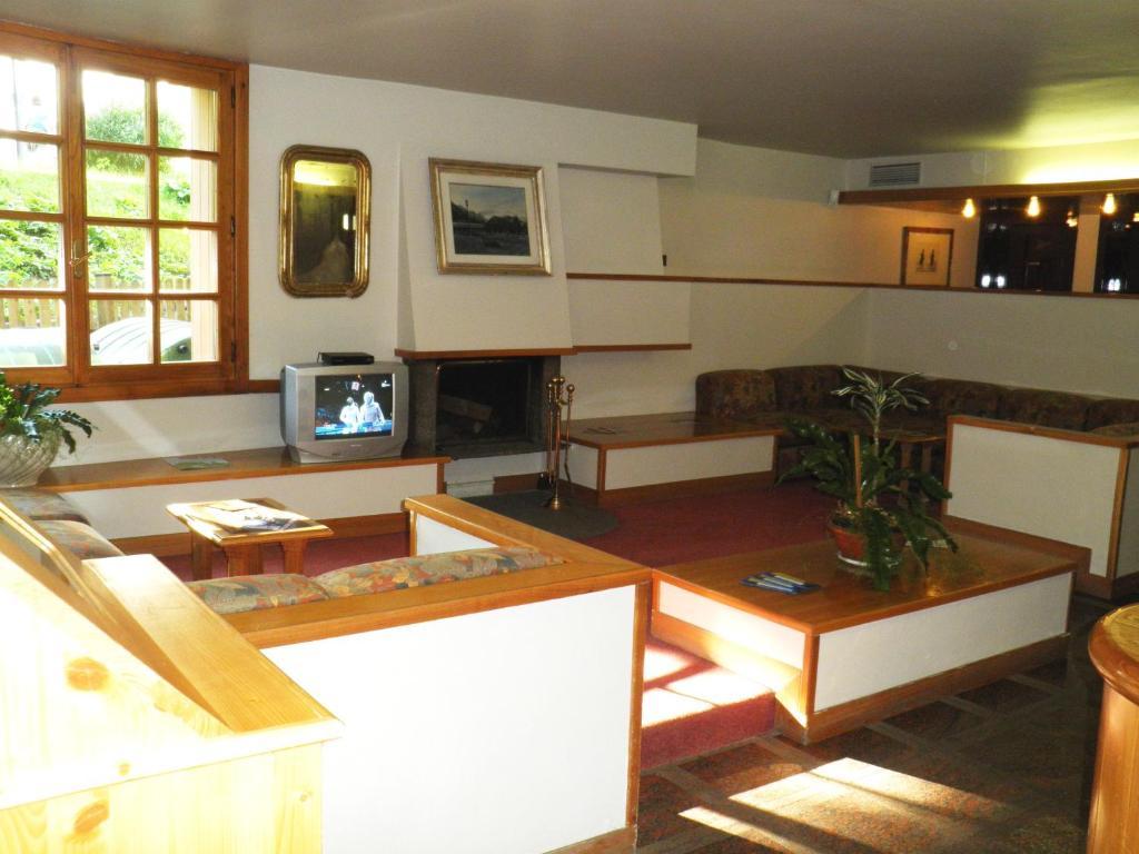 R.T.A. Hotel Des Alpes 2 Madonna di Campiglio Exterior photo